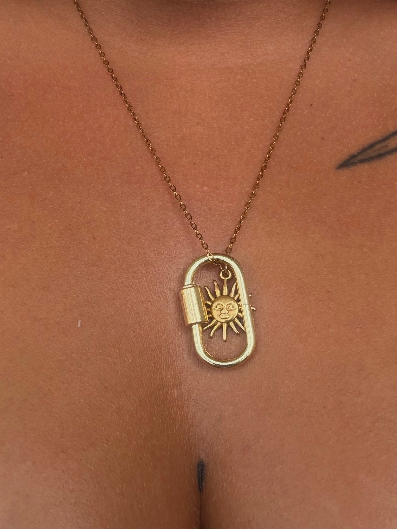 Collar minimalista