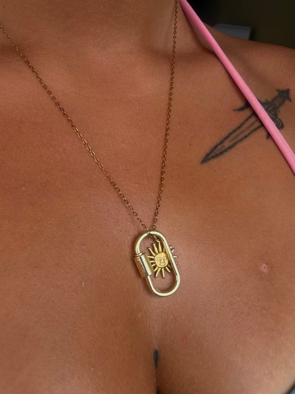 Collar minimalista
