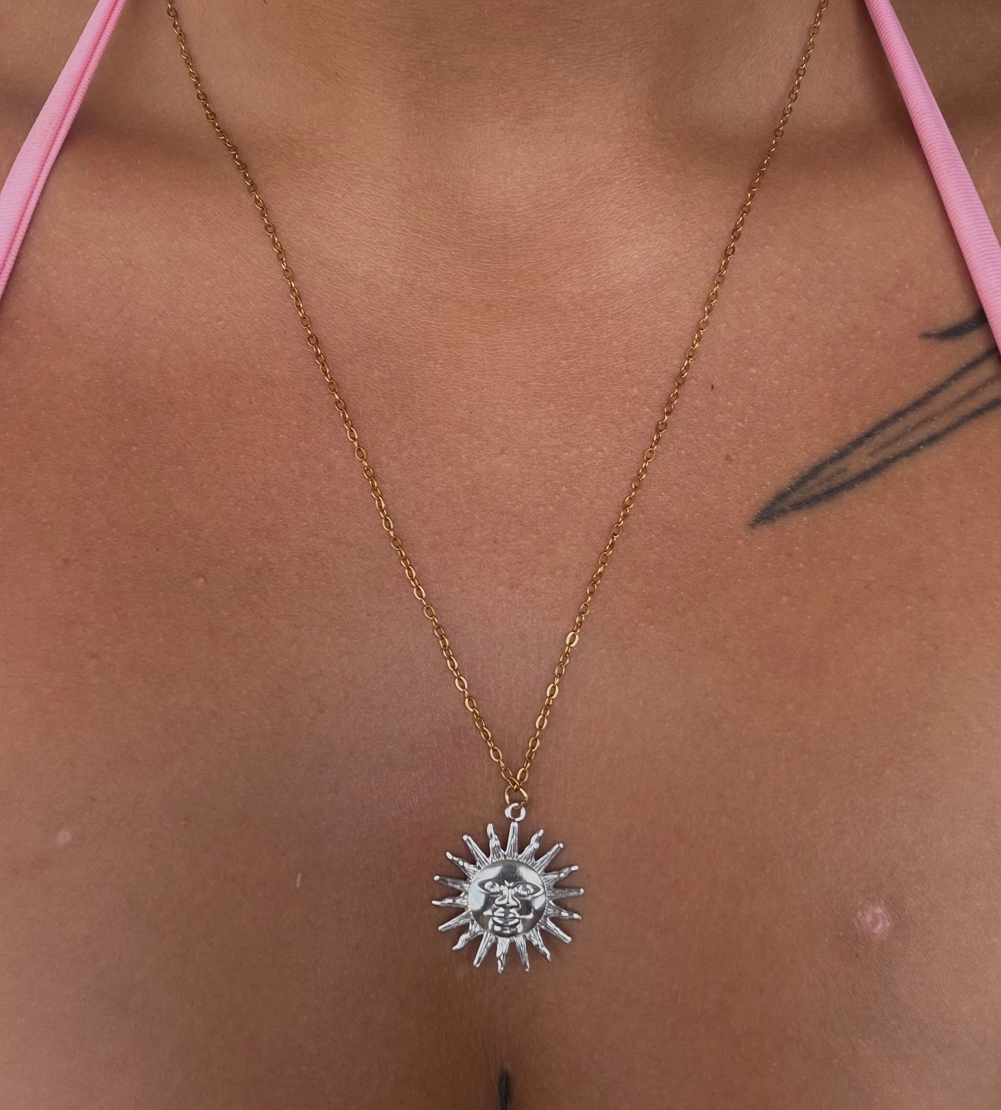Collar minimalista