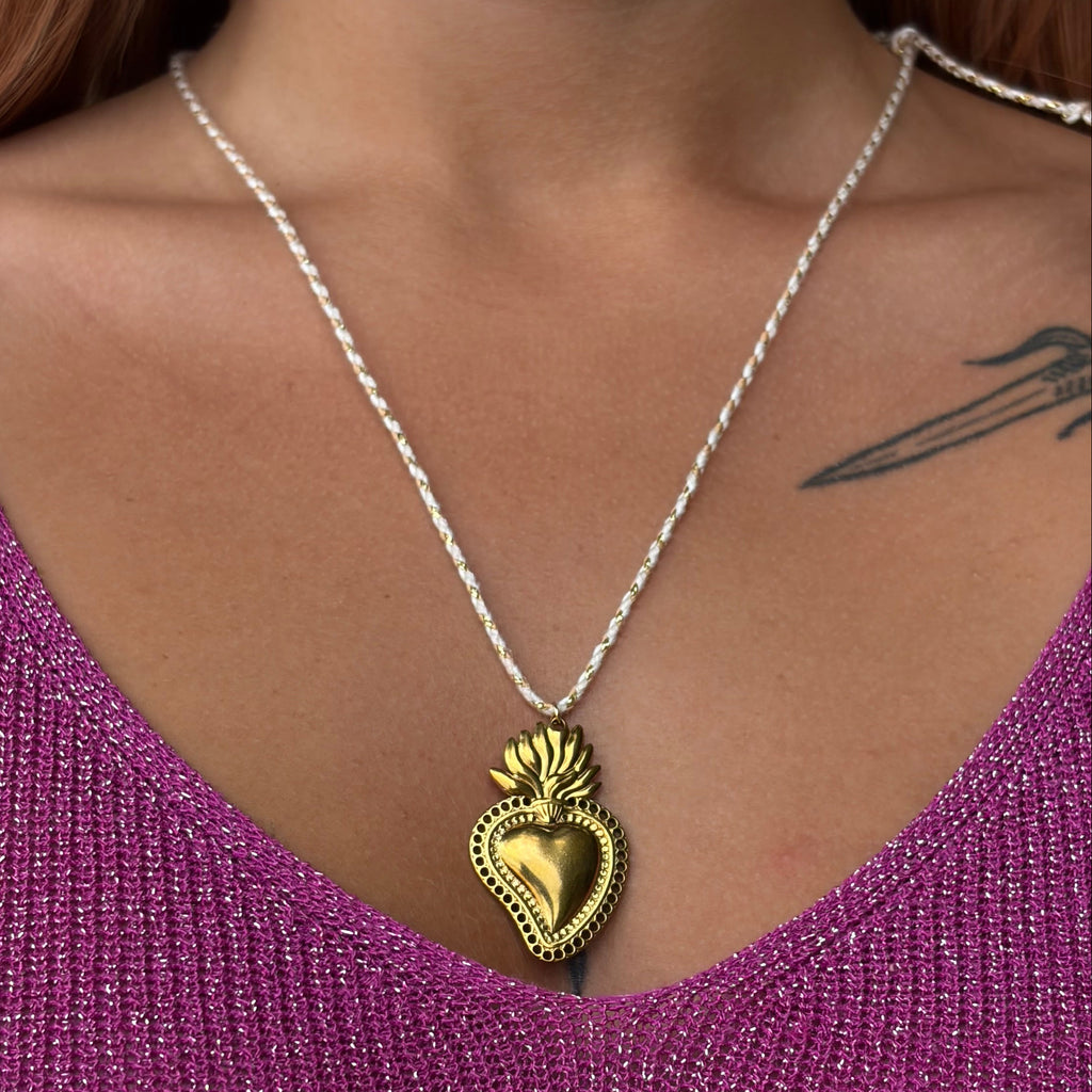 Collar ajustable corazón Santa Maria